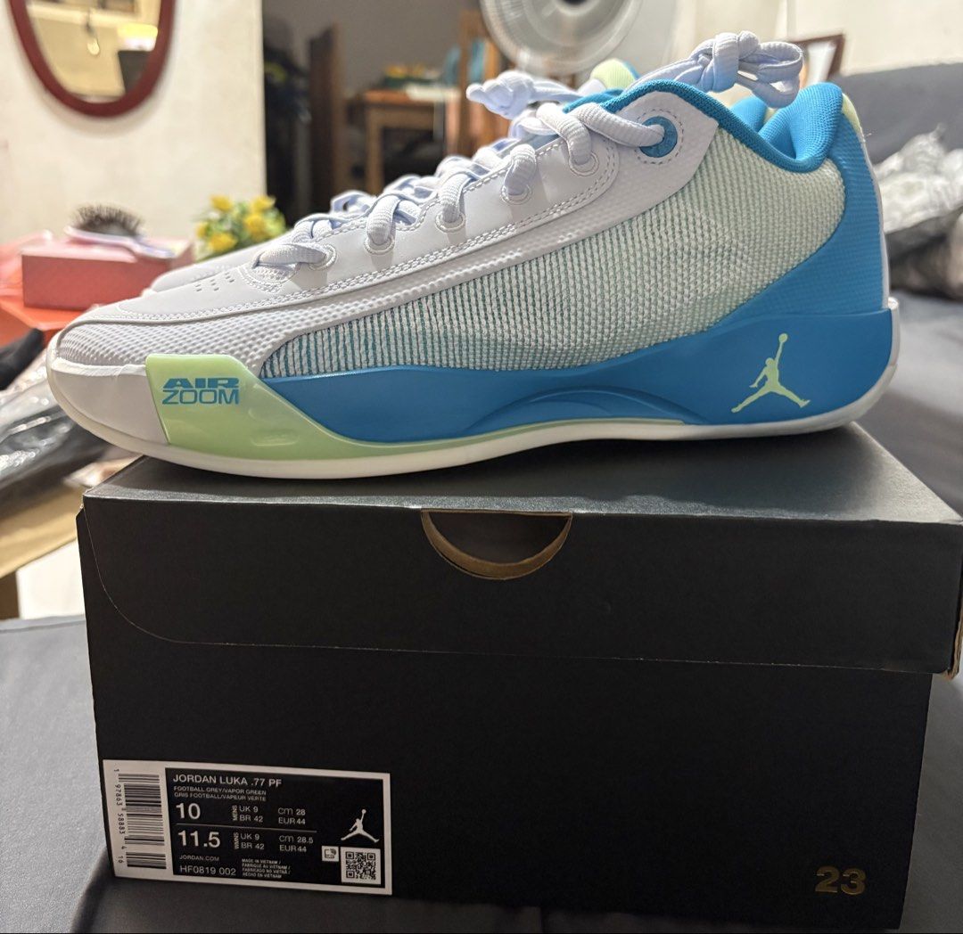 Jordan Luka .77 PF "Navigator” mens us10 (Category: Sneakers) located in Manila. Submitted by shoepatos4u (Listing ID 1468581031, Image 1). Description: Specs Model: HF0819-002 Release Date: 2025-06-05 Series: Luka Nickname: Navigator Thickness: Regular Sole Upper Material: Mesh Closure: Lacing Sub Series: Luka .77 Occasion: basketball Colorway: Football Grey/Laser Blue/White/Vapor Green Sole Material: Rubber Sole Upper: Low Top Toe Type: Round T