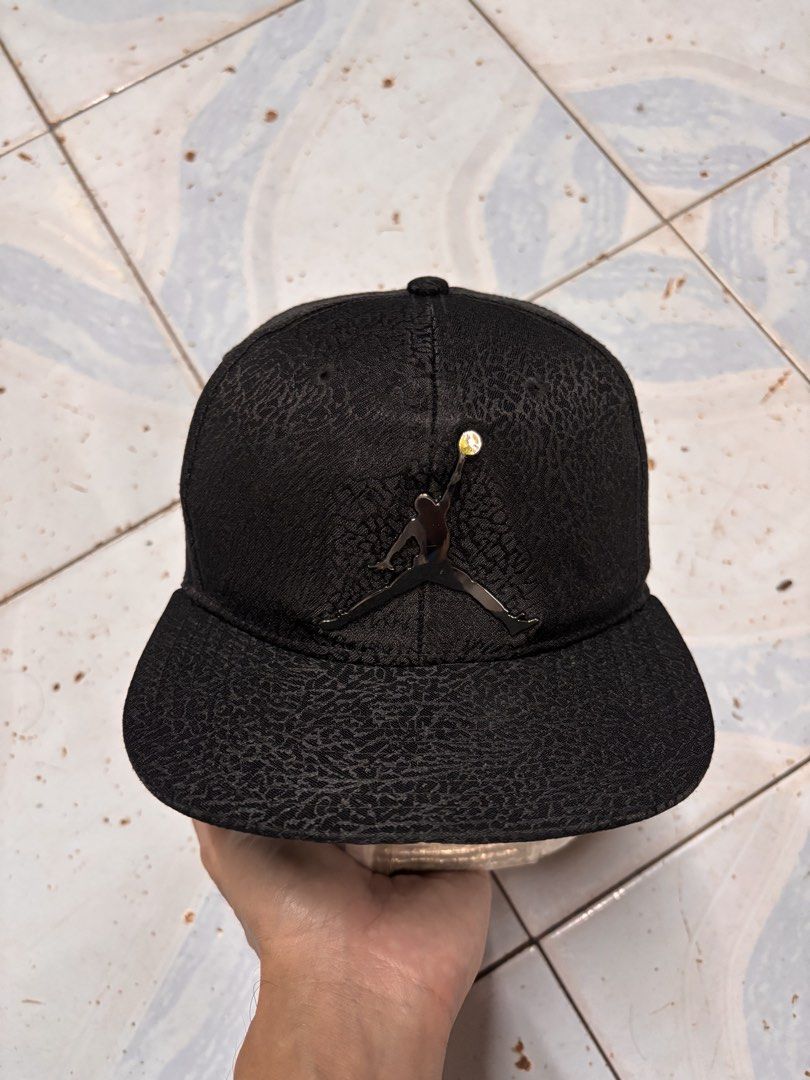 Jordan, Snapback (Category: Caps & Hats) located in Paranaque City. Submitted by kingdeward (Listing ID 1468570507, Image 2). Description: *Negotiable* Ukay Caps/Hats Casual need wash Parañaque Location Courier: Jnt/ LBC COP(Payment 1st) Lalamove.