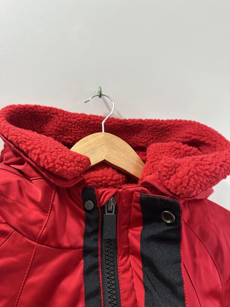 Jordan Winter Jacket (Category: Coats, Jackets and Outerwear) located in Baguio. Submitted by .daryl (Listing ID 1468649682, Image 3). Description: Youth XL fits small to medium 20 width 29 length .