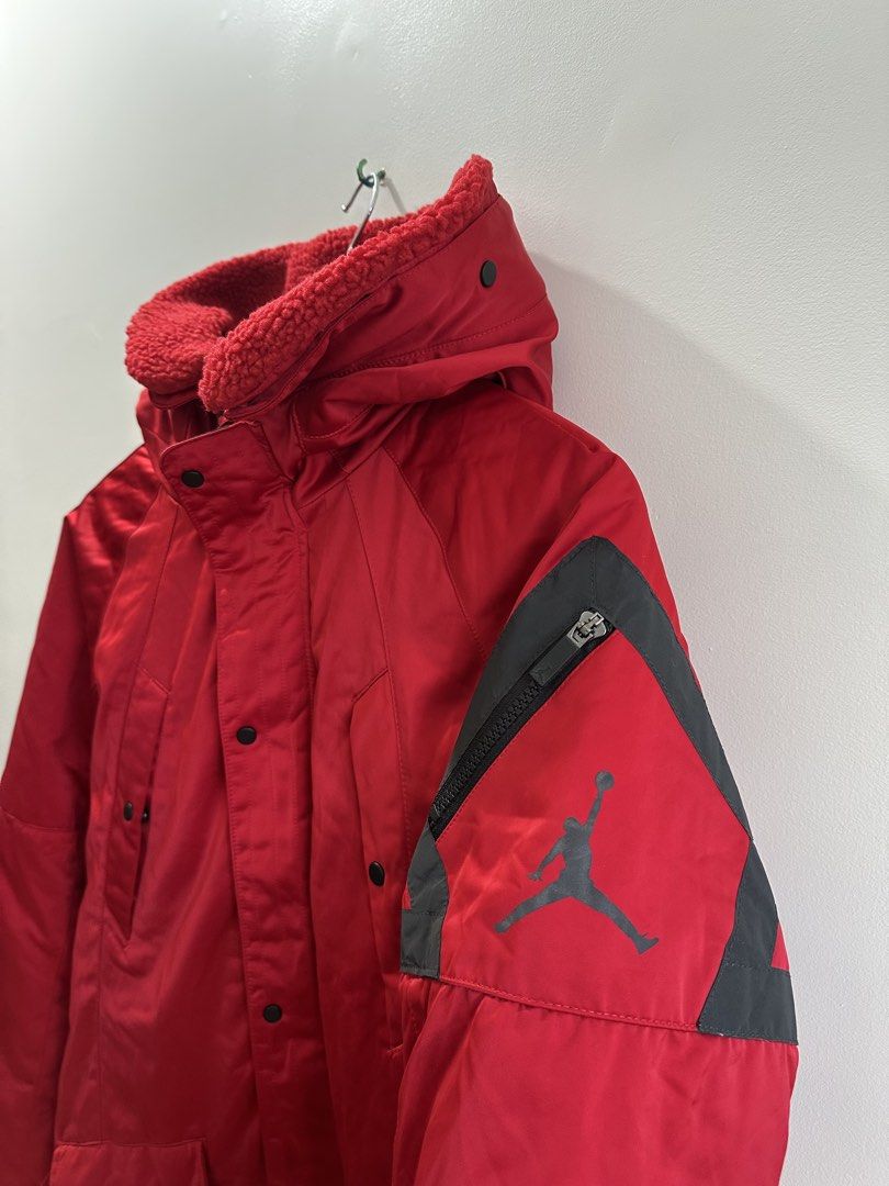 Jordan Winter Jacket (Category: Coats, Jackets and Outerwear) located in Baguio. Submitted by .daryl (Listing ID 1468649682, Image 2). Description: Youth XL fits small to medium 20 width 29 length .