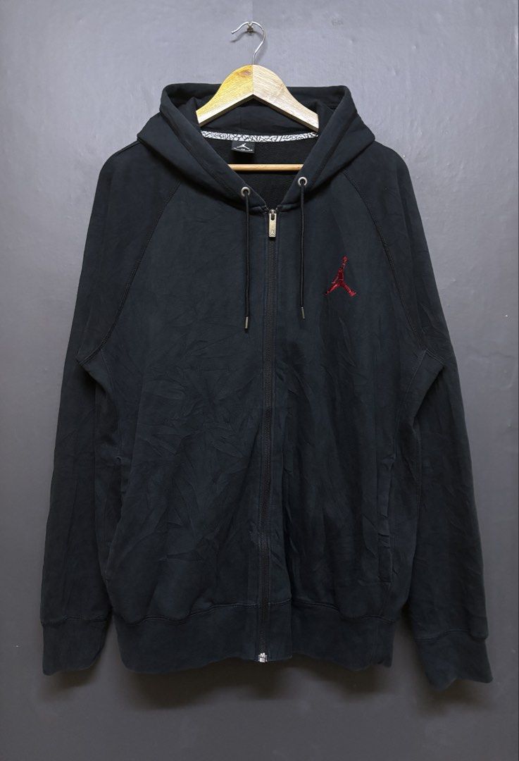 Jordan Zip Hoodie (Category: Coats, Jackets and Outerwear) located in Cavite. Submitted by staythrifted.23 (Listing ID 1468611372, Image 1). Description: X Large on 🏷️ Dimes : Lenght 29 Width 25 Excellent Color rate 9.5/10 Issue ❌ Loc. Cavite We ship nationwide Payment first .