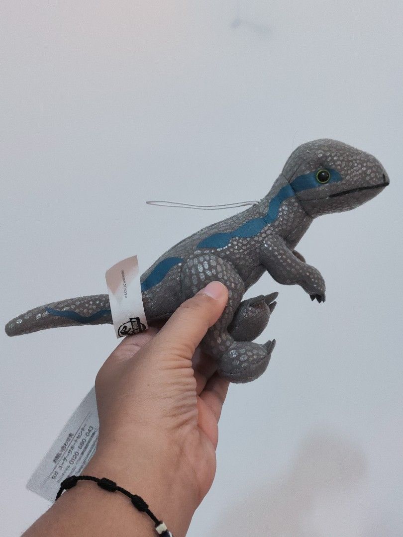Jurassic World Dinosaur Plush Charm (Category: Plushies & Soft Toys) located in Antipolo. Submitted by bhabiegraciefashionlab (Listing ID 1468517779, Image 1). Description: ✨Jurassic World Dinosaur Plush Charm 🇯🇵Authentic From Japan 🔖Brand New with Papertag 📸Actual Photos posted, what you see is what you'll get 😍Perfect for Fans/Collectors or for gifting 💸MOP 👉🏻Gcash /Maribank/GoTyme 🚚MOD 👉🏻J&T / Lalamove ❌NO FREE Sf (sf is paid by the