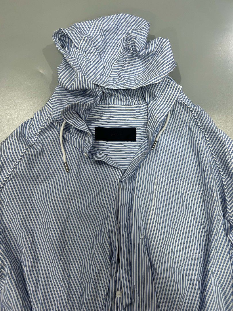 Juun. J oversized striped hooded (Category: Coats, Jackets and Outerwear) located in Santa Rosa. Submitted by _ba_mo_si_ (Listing ID 1468533277, Image 3). Description: Plus sf Size 50 29 width 31 length Dm.