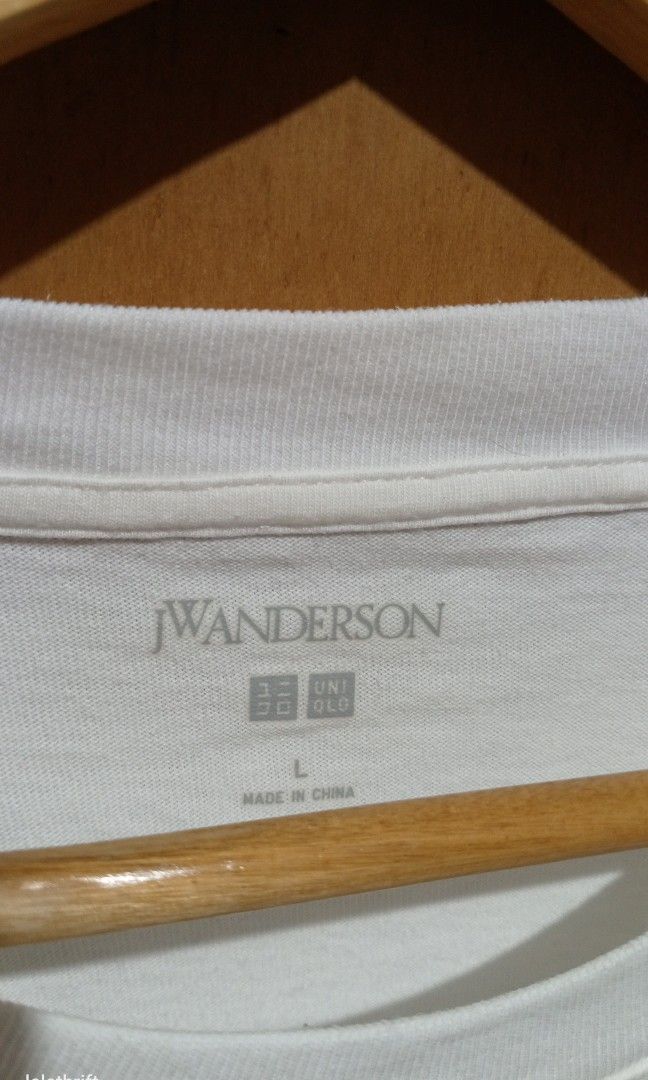 JW Anderson x Uniqlo (Category: Tshirts & Polo Shirts ) located in Batangas. Submitted by lelethrift.com (Listing ID 1468605600, Image 2). Description: JWanderson x Uniqlo Size: Large Authentic Lux collab Ready to wear, napa laundry na complete tags 10/10 color rate.