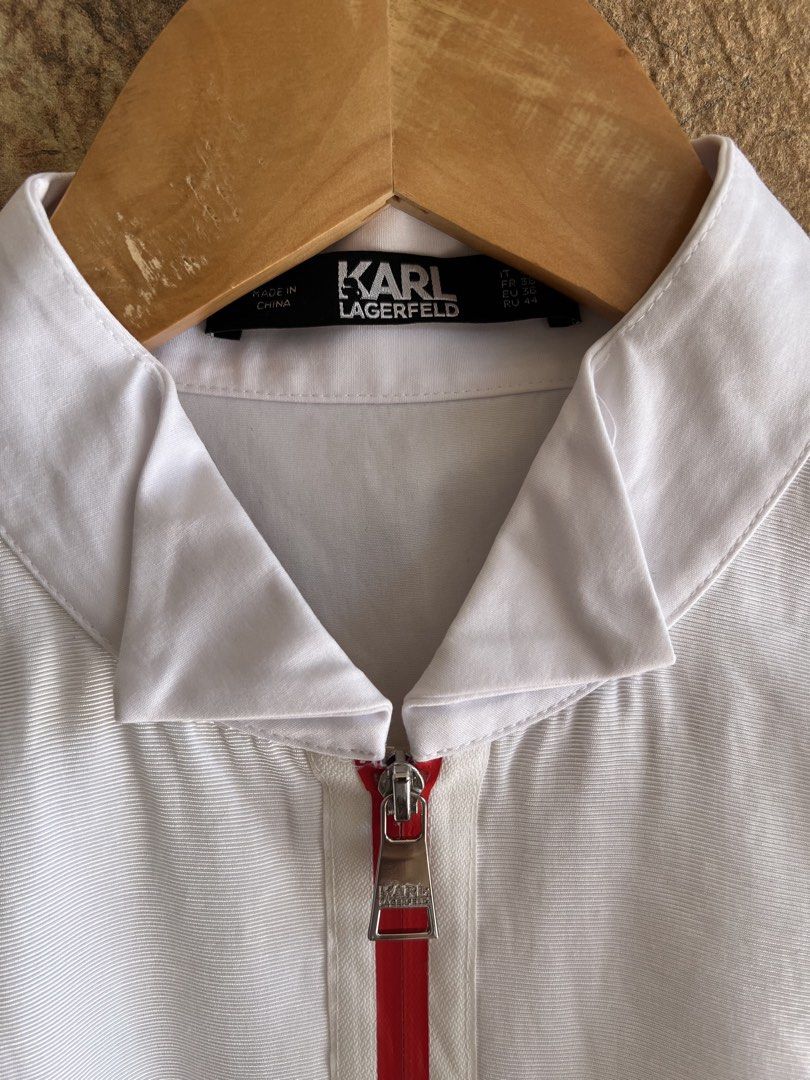 KARL LAGERFIELD - MULTI FABRIC BLEND QUARTER ZIP LONGSLEEEVES (Category: Coats, Jackets and Outerwear) located in Bacolod City. Submitted by timelessbyjosh (Listing ID 1468170176, Image 3). Description: BEST FOR CASUAL & COZY OUTFITS SIZE : ACTUAL COLOR : WHITE COLOR RATE : 10 OUT OF 10 CONDITION : NEAR NEW MATERIAL : 100 % COTTON ( FIRST FABRIC ) & 100 % SILK ( SECOND FABRIC ) & 55 % RAYON & 45 % VISCOSE ( THIRD FABRIC ) MADE IN : FLAWS : NONE D