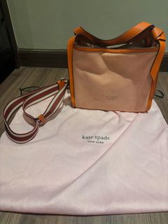 (Category: ) located in . Submitted by purge_my_closet (Listing ID 1468676117, Image 1). Description: .