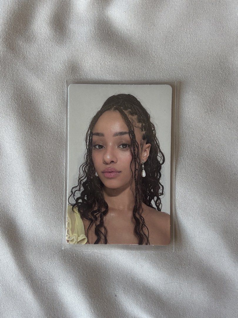 KATSEYE SIS Manon Photocard (Category: Art & Prints) located in Lucena. Submitted by skinny.virgo (Listing ID 1468534620, Image 1). Description: KATSEYE SIS Manon Photocard Price: P500 No issue .