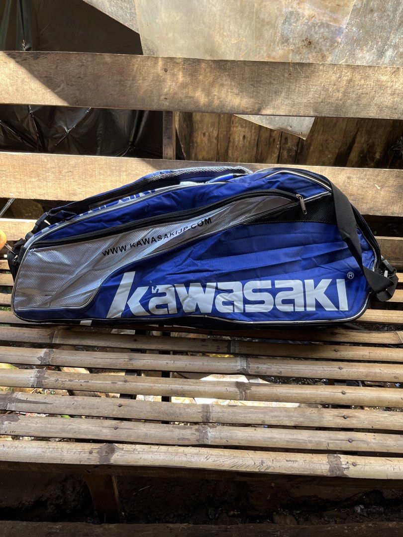 Kawasaki Tennis Bag (Category: Backpacks) located in Valencia. Submitted by bordzsthrift (Listing ID 1468515286, Image 1). Description: Exellent Condition With rocket pouch 2 way.
