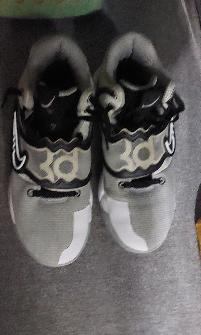 KD Trey 5 X Wolf Gray (Category: Sneakers) located in Navotas City. Submitted by rebirth.shop (Listing ID 1468656305, Image 1). Description: .