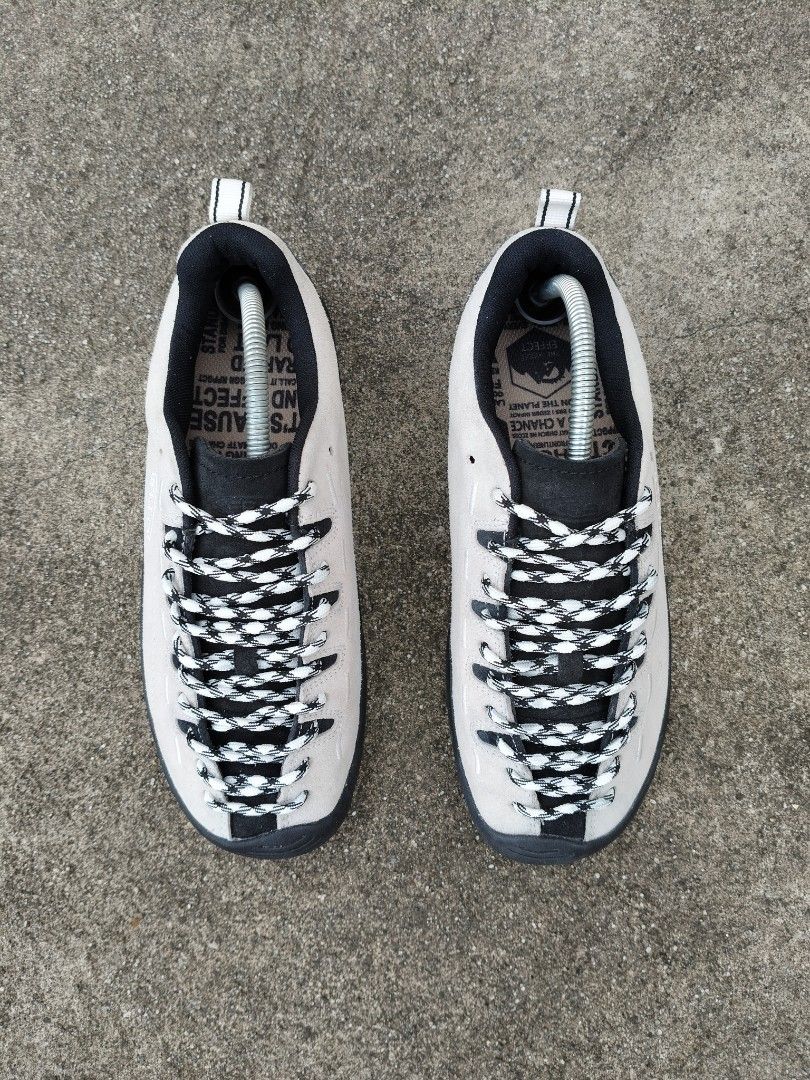 KEEN JASPER BIRCH/BLACK COLORWAY (Category: Sneakers) located in Quezon City. Submitted by ezpc.thrift (Listing ID 1468588451, Image 2). Description: ISSUE: MINOR STAINS CONDITION: EXCELLENT AS NEW SIZE: US 9 MENS DM FOR MORE INQUIRIES.