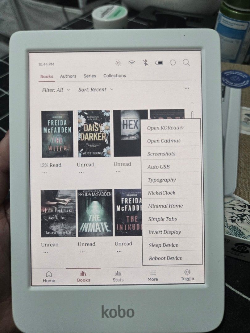 Kobo Clara Colour (White) (Category: E-Readers) located in Paranaque City. Submitted by chinxiaoxi (Listing ID 1468660438, Image 3). Description: Kobo Clara Colour - White - 1 day old - Complete set - with Koreader - with books - can annotate - no issue rfs: need funds.