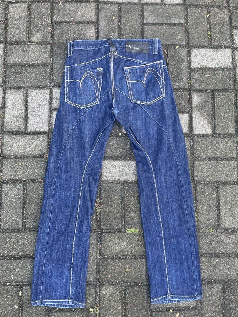 KORSE ENGINEERED JEANS (Category: Jeans) located in Manila. Submitted by mikko. (Listing ID 1468611127, Image 1). Description: Korse Nature Blue Project Jeans Art by - Rei Takahashi Engineered unique design raw/dark wash denim featuring prominent twisted/curved contrast stitching Made in Japan No issue No heel drag Complete tags With Side hidden pocket hardware button marked with the signature mascot logo (“Korakse”) 100% Cotton W - 30-32 L - 43 