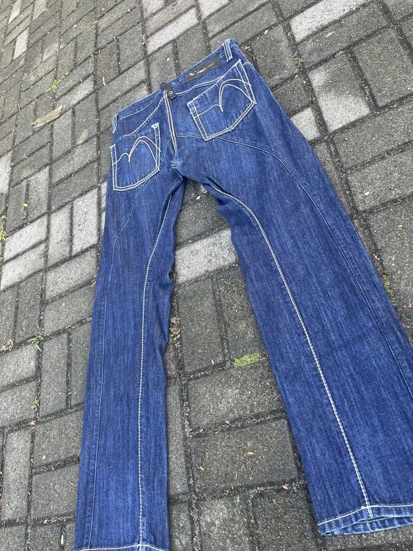 KORSE ENGINEERED JEANS (Category: Jeans) located in Manila. Submitted by mikko. (Listing ID 1468611127, Image 3). Description: Korse Nature Blue Project Jeans Art by - Rei Takahashi Engineered unique design raw/dark wash denim featuring prominent twisted/curved contrast stitching Made in Japan No issue No heel drag Complete tags With Side hidden pocket hardware button marked with the signature mascot logo (“Korakse”) 100% Cotton W - 30-32 L - 43 