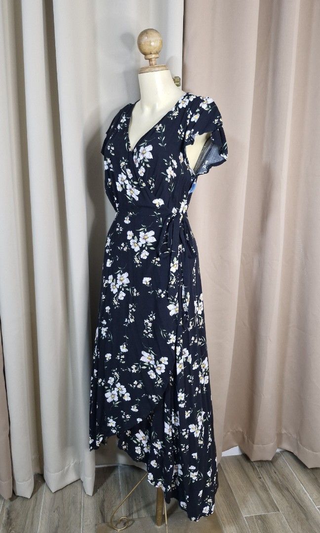 L: Dress (Category: Dresses) located in Calabanga. Submitted by deniseallyson (Listing ID 1468614811, Image 3). Description: .