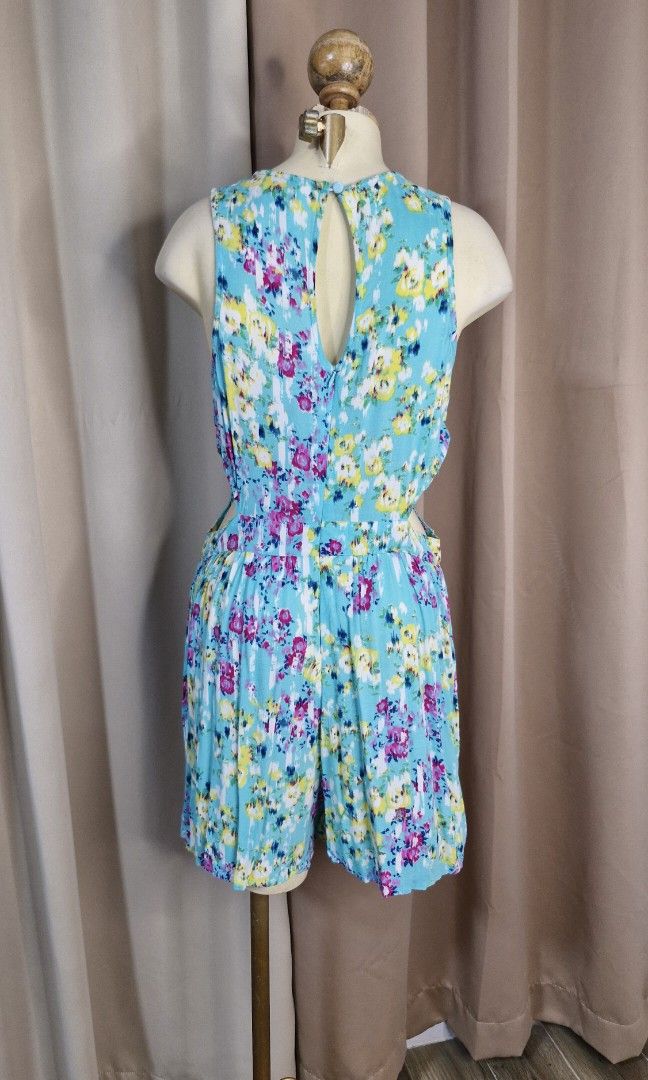 L: Romper (Category: Rompers) located in Calabanga. Submitted by deniseallyson (Listing ID 1468619506, Image 3). Description: .