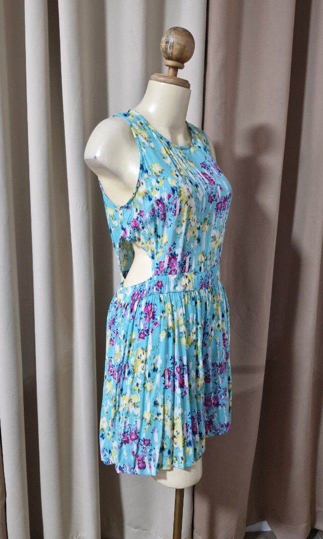 L: Romper (Category: Rompers) located in Calabanga. Submitted by deniseallyson (Listing ID 1468619506, Image 2). Description: .