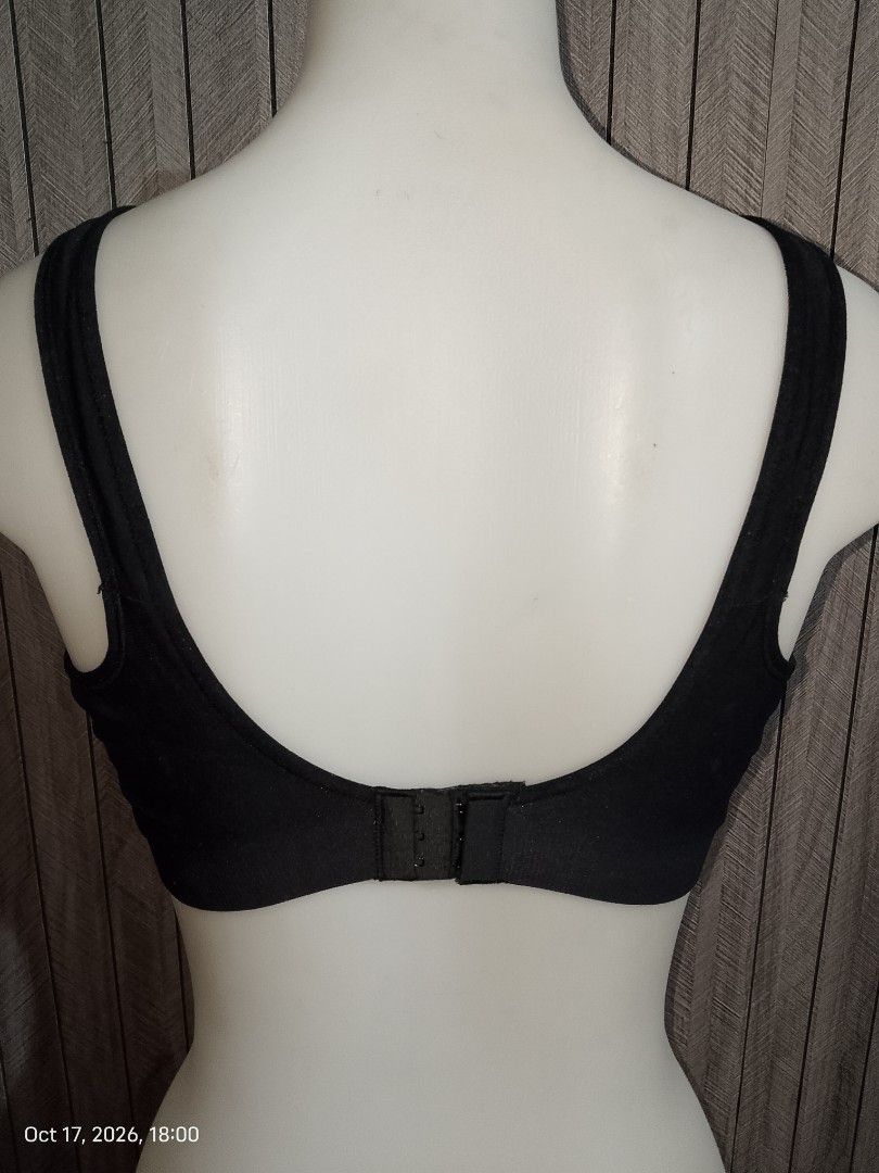L: Truekind bra padded nonwire (Category: Undergarments & Loungewear) located in Manila. Submitted by truecrystal-1407 (Listing ID 1468595246, Image 3). Description: .