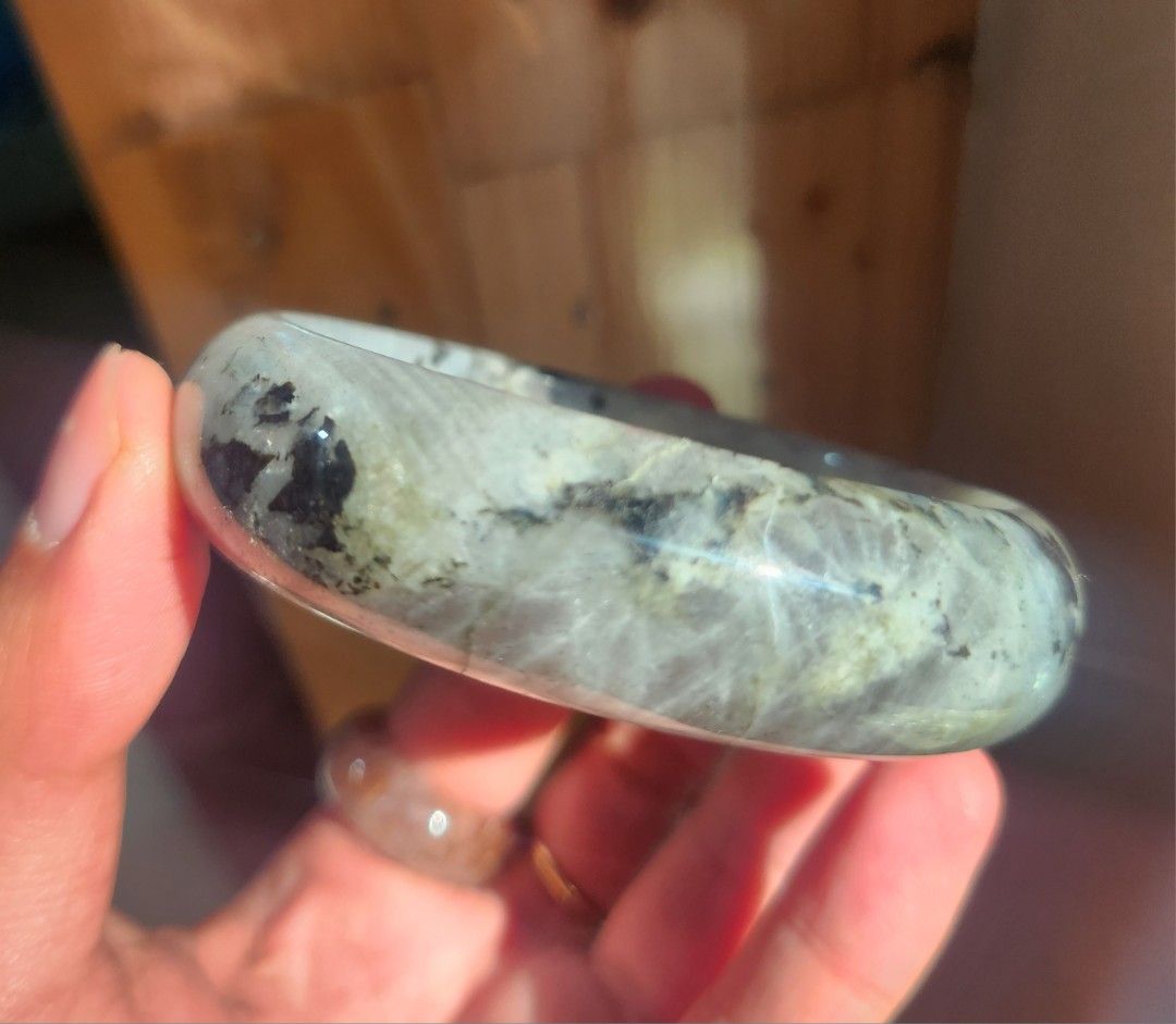 Labradorite Bangle 57mm (Category: Bracelets) located in Baguio. Submitted by lausgem2026 (Listing ID 1468503833, Image 1). Description: -Sure buyer will have a small discount ✨ -A Labradorite Bangle with a bit of a blue, pink, and yellow flash. If this is your favorite stone, this could be the one for you ❤️ -57mm diameter size. 17.3mm thickness. -Comes with a free box. No certificate. -Location: Baguio City.