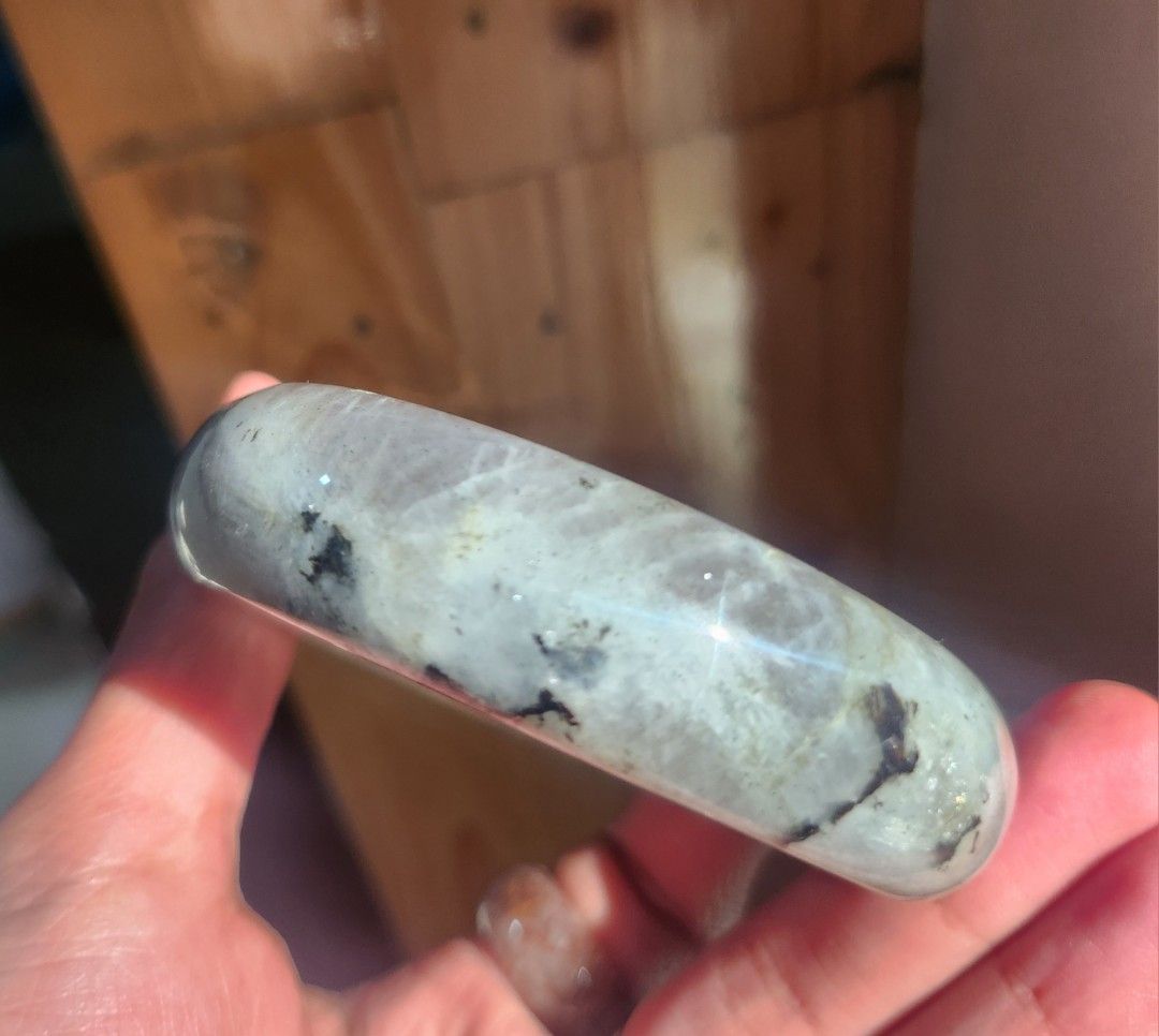 Labradorite Bangle 57mm (Category: Bracelets) located in Baguio. Submitted by lausgem2026 (Listing ID 1468503833, Image 2). Description: -Sure buyer will have a small discount ✨ -A Labradorite Bangle with a bit of a blue, pink, and yellow flash. If this is your favorite stone, this could be the one for you ❤️ -57mm diameter size. 17.3mm thickness. -Comes with a free box. No certificate. -Location: Baguio City.