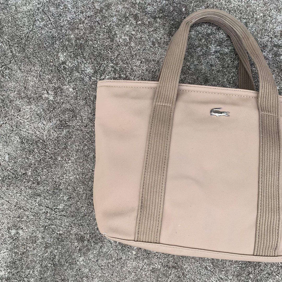 Lacoste Tote Bag (Category: Shoulder Bags) located in Manila. Submitted by emmanthrift (Listing ID 1468641815, Image 2). Description: .
