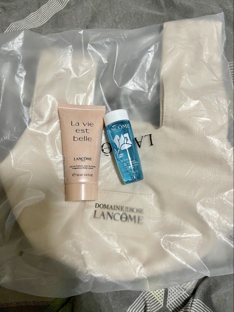 Lancome la vie est belle set (Category: Body Care) located in Malvar. Submitted by hddecants (Listing ID 1468663878, Image 1). Description: Lotion Eye Pouch.