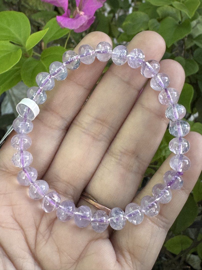 LAVANDER MOONQUARTZ BRACELET 🍍 B5_JC002 (Category: Bracelets) located in Bulacan. Submitted by selling_low_by_bella_ben (Listing ID 1468605931, Image 1). Description: LAVANDER MOONQUARTZ 🍍 B5_JC002 🏷️ 580 7+ mm bead 16 cm wrists.
