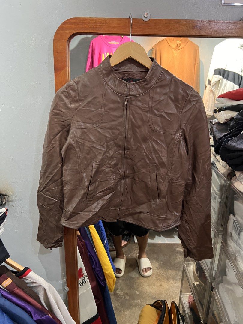 leather Jacket (Category: Coats, Jackets and Outerwear) located in Manila. Submitted by teampuyat224792 (Listing ID 1468596875, Image 1). Description: available size - small to Large condition - pristine price - 1500 each message nalang po sa ibang details.