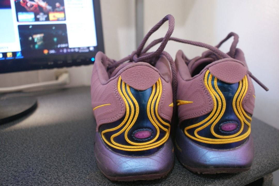 Lebron 21 "Purple Rain" (Category: Other Sports Equipment and Supplies) located in Quezon City. Submitted by jerichomadura (Listing ID 1468607625, Image 2). Description: FOR SALE !!- Lebron XXI 21 "Purple Rain" Size 10 3999 pesos Price is negotiable Location: SM Fairview, Quezon City Barely used PM me for details and video .