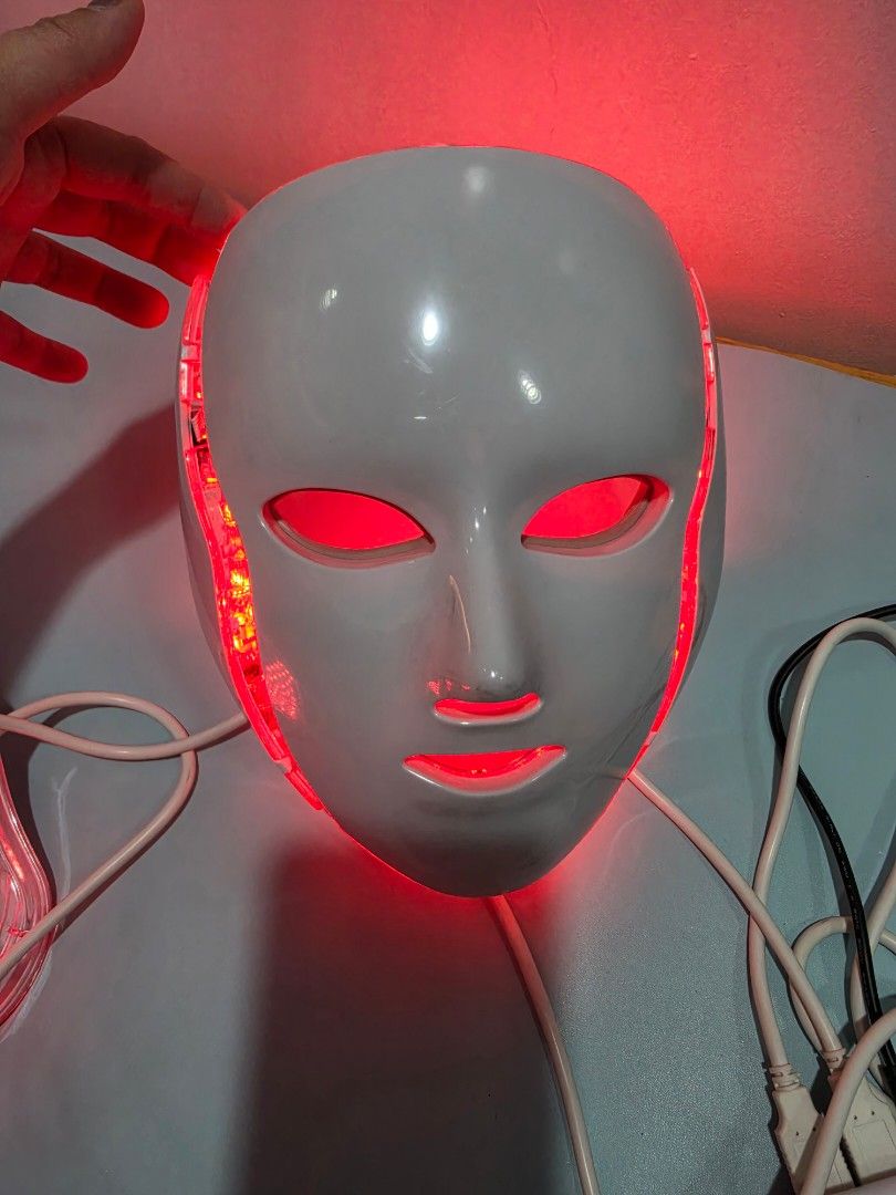 Led facial n neck mask (Category: Face Care) located in Makati City. Submitted by melissa12345 (Listing ID 1468641550, Image 1). Description: Open Item no box 👉Read me 1st 📍Brand new 💯 📍Items on hand ❌ No COD 🏦 MOP bpi/bdo/GCash/maya 📍No return no exchange 📍Payment 1st before delivery 💰Cashless transaction at this moment. ,.