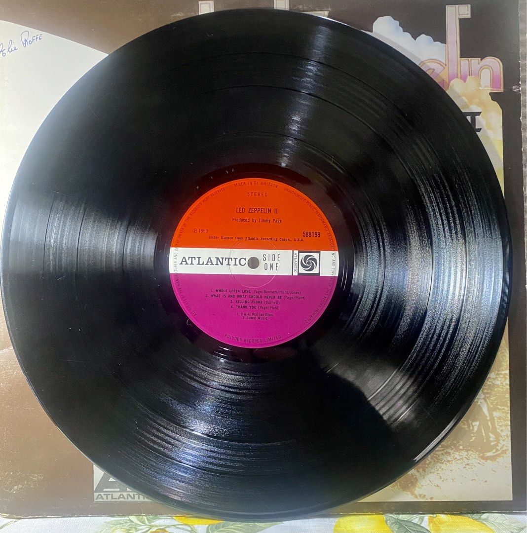 LED ZEPPELIN II - Vinyl LP (Category: Vinyls) located in Angeles City. Submitted by lensongsong (Listing ID 1468554380, Image 2). Description: Vinyl: VG+ Cover: VG Gatefold 1969 Atlantic Records Made in Great Britain The album exhibited the band's evolving musical style of blues-derived material and their guitar riff-based sound. It has been described as the band's heaviest album. Led Zeppelin II was a commercial success, and was the band's first