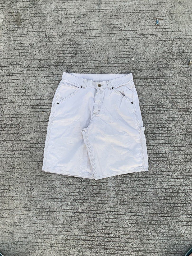 LEE DUNGAREES Carpenter Jorts (Category: Shorts) located in Cebu City. Submitted by lnrd_finds (Listing ID 1468628438, Image 2). Description: LEE DUNGAREES Carpenter Jorts Waist 32 Length 22 Thigh 14 Leg Opening 12 Issue: Excellent condition Need wash.