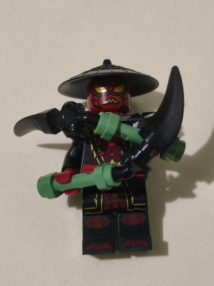 LEGO Ninjago DRIX Minifigure (Category: Lego & Building Sets) located in Manila. Submitted by monomained (Listing ID 1468603903, Image 1). Description: As is. x Shipping via Lalamove / J&T..