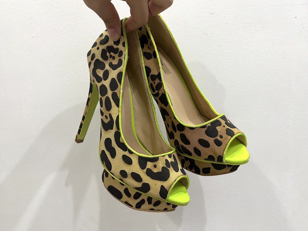 Leopard Print Neon Green Trim Peep Toe Platform Heels (Category: Heels) located in Manila. Submitted by urechicthrftmnl (Listing ID 1468710946, Image 2). Description: Size 35.