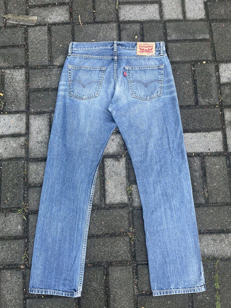 LEVIS 504 REGULAR STRAIGHT FIT (Category: Jeans) located in Manila. Submitted by mikko. (Listing ID 1468694340, Image 2). Description: Authentic Levis 504 Regular Straight Fit Made in Columbia No issue Complete tags Ykk zipper / Levis engraved With Button Code ( 4051 ) Natural Fading / whiskering W - 32 L - 39.5 (A40) H - 7.5 Pm pm for when worn!.