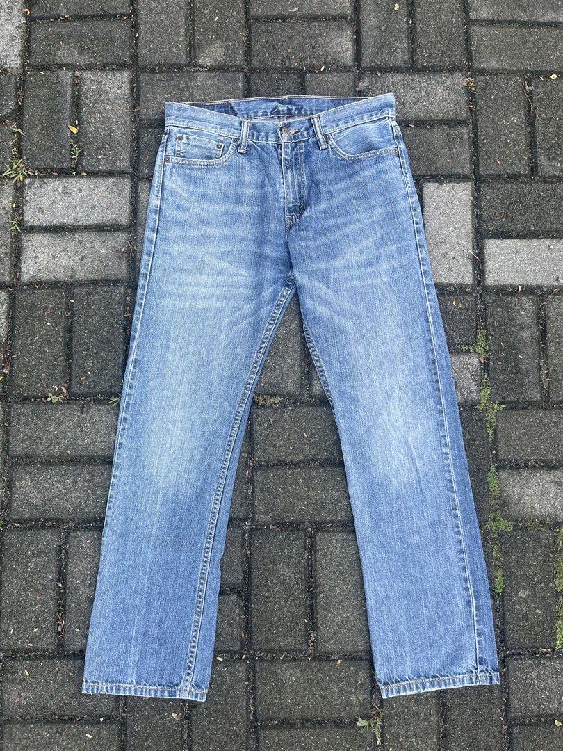 LEVIS 504 REGULAR STRAIGHT FIT (Category: Jeans) located in Manila. Submitted by mikko. (Listing ID 1468694340, Image 1). Description: Authentic Levis 504 Regular Straight Fit Made in Columbia No issue Complete tags Ykk zipper / Levis engraved With Button Code ( 4051 ) Natural Fading / whiskering W - 32 L - 39.5 (A40) H - 7.5 Pm pm for when worn!.
