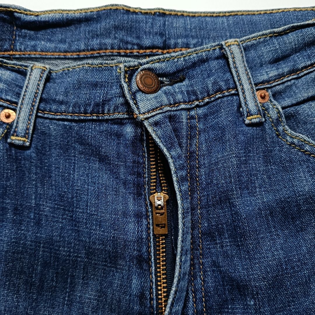 Levi’s 505 Classic Straight Denim (Category: Jeans) located in Taytay. Submitted by hoodgrail.vtg (Listing ID 1468631367, Image 3). Description: • Excellent condition - Lightly used • Main standout detail: Classic 505 straight-leg construction with natural whiskering and a rich medium-dark blue wash • Size on tag: W34 L34 — best fits 34 • Measurements: 17 x 41 in • Leg opening: 8 in • Color rate: 9/10 • Issue: None.