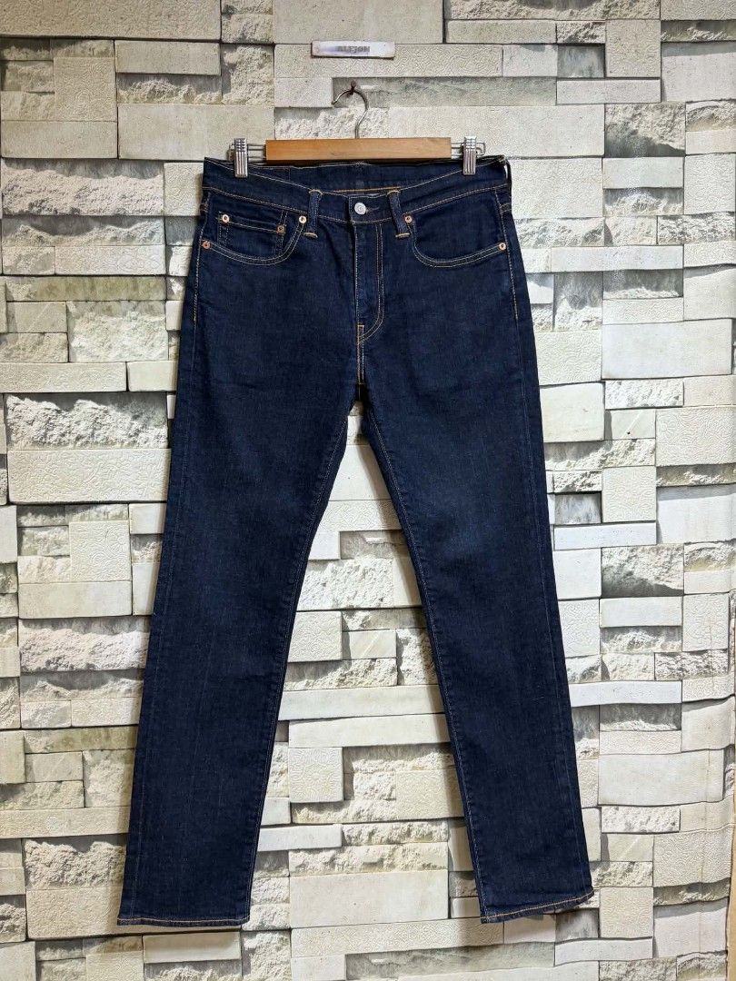 Levi's 511 Leather Patch Slim Denim Pants (Category: Jeans) located in Santa Rosa. Submitted by alejon007 (Listing ID 1468539550, Image 2). Description: Levi's 511 Leather Patch Slim Denim Pants SLIM/STRETCH FIT 100% Legit Excellent condition No issues Size 32 x 41 length PRIC 1⃣8⃣8⃣0⃣ PM.