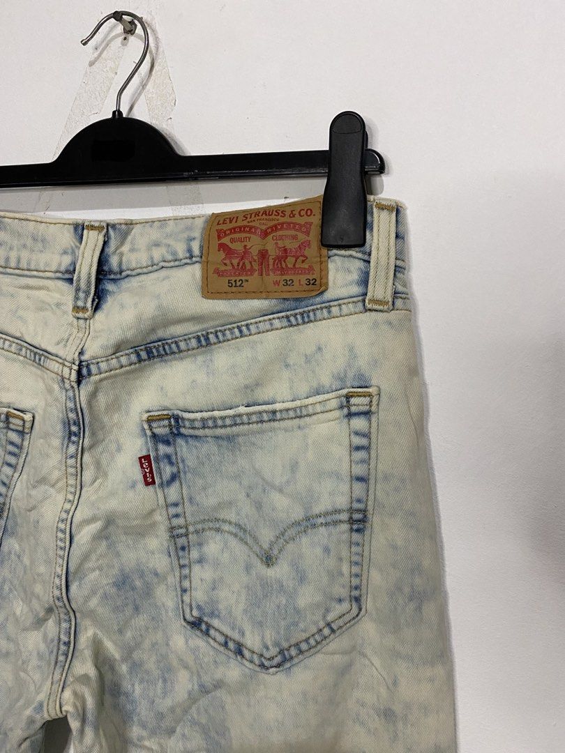 Levis 512 Denim Acid Wash Pants (Category: Jeans) located in San Pedro. Submitted by kristofesp08227 (Listing ID 1468581570, Image 2). Description: Levis 512 Denim Acid Wash Pants Sz 32 to 34 41 length 7 leg opening 9/10 condition 9/10 color rate PM FOR MORE DETAILS .
