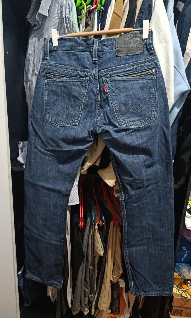 Levi's 514 jeans (Category: Jeans) located in Jaen. Submitted by vinzyrus217291 (Listing ID 1468516233, Image 3). Description: W: 29 L: 38 no issue personal preloves Nueva ecija location can do meetups or shipping via jnt.