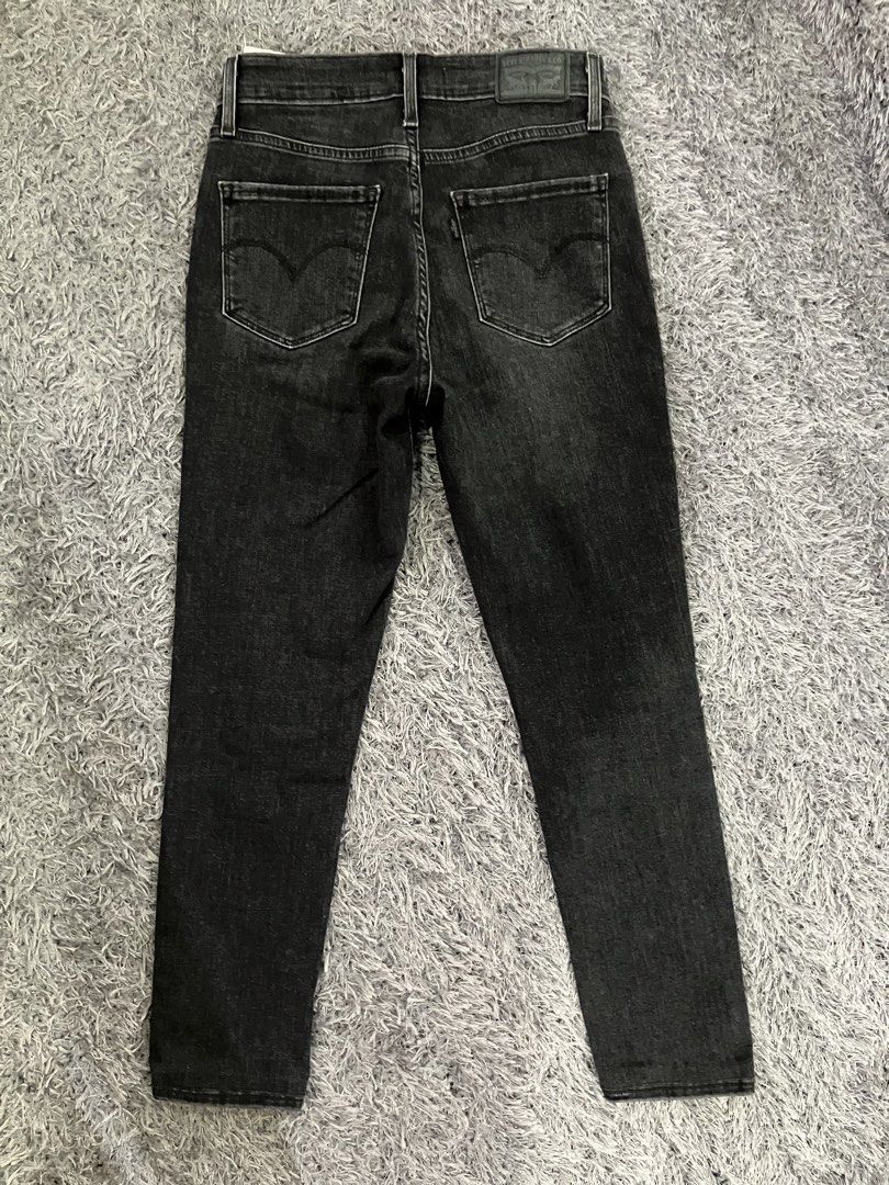Levi’s 721 High Rise Skinny (Category: Jeans) located in Pulilan. Submitted by aneth11983 (Listing ID 1468622727, Image 3). Description: Levi’s 721 High Rise Skinny Personal preowned, from 🇺🇸 W:28-30” stretched, actual size 30” L: 35” Hem: 11” ₱1350 shipped. Price is fixed Payment first basis. 📍Pulilan, Bulacan.