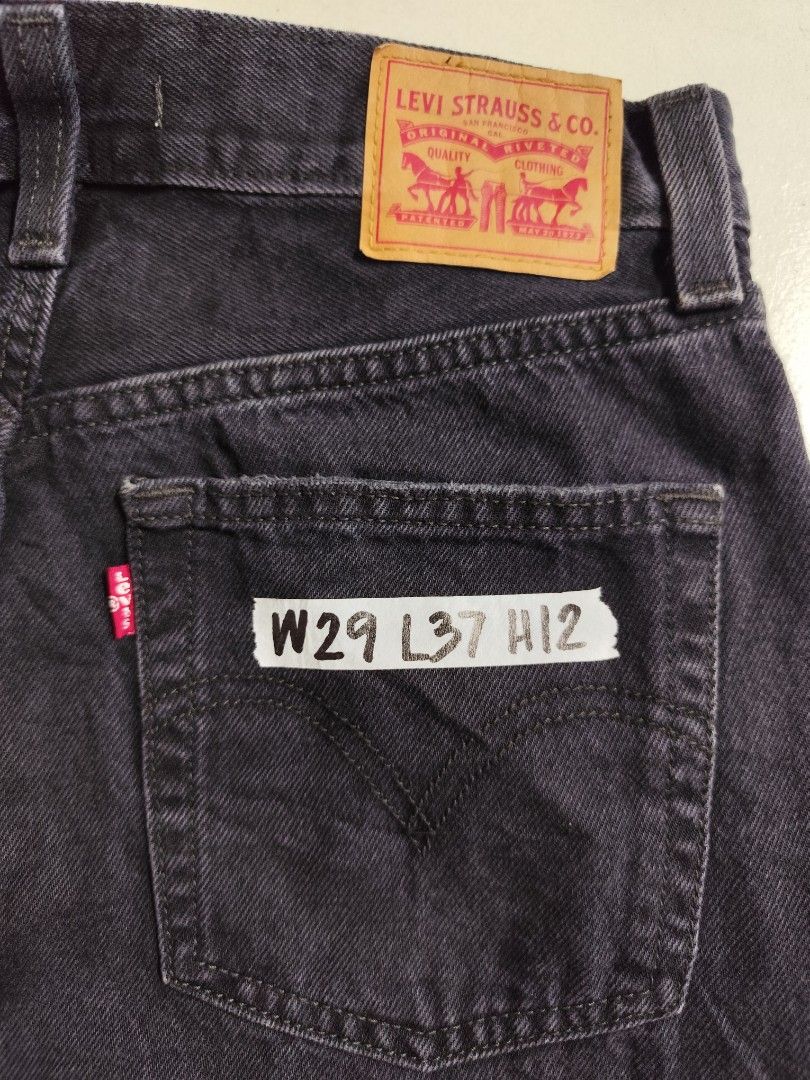 Levis '94 Baggy Wideleg Jeans (Category: Jeans) located in Compostela. Submitted by fashiondeamar (Listing ID 1468601518, Image 3). Description: 🔥Levis '94 Baggy Wideleg Ladies Jeans ✅W27 L29 ✅Actual Size W29 L37 Hem 12.
