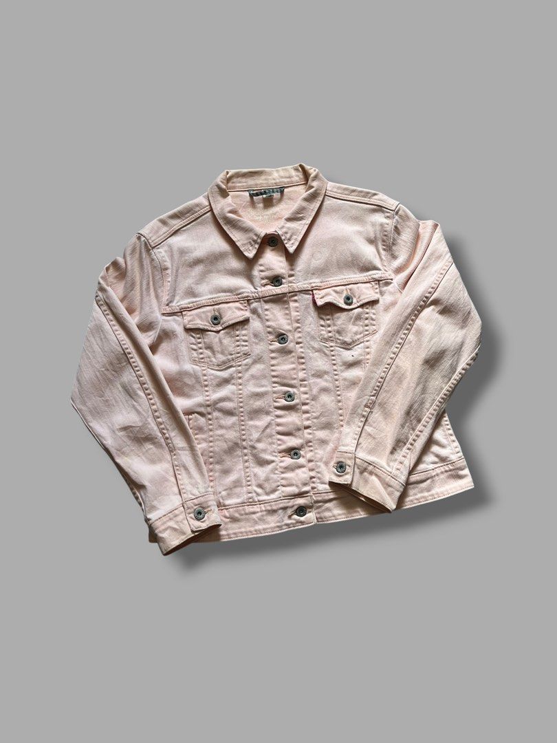 Levi's Denim Jacket (Baby Pink) (Category: Coats, Jackets and Outerwear) located in Cebu City. Submitted by dip.thrift (Listing ID 1468536065, Image 2). Description: Levi's Denim Jacket (Baby Pink) ▫️Complete Tags ▫️Medium (22x23.5) ▫️Issue: Needs Wash Only ▫️Color Rate: 10/10 ▫️Condition: 9.5/10 -Color may vary due to it's lighting .