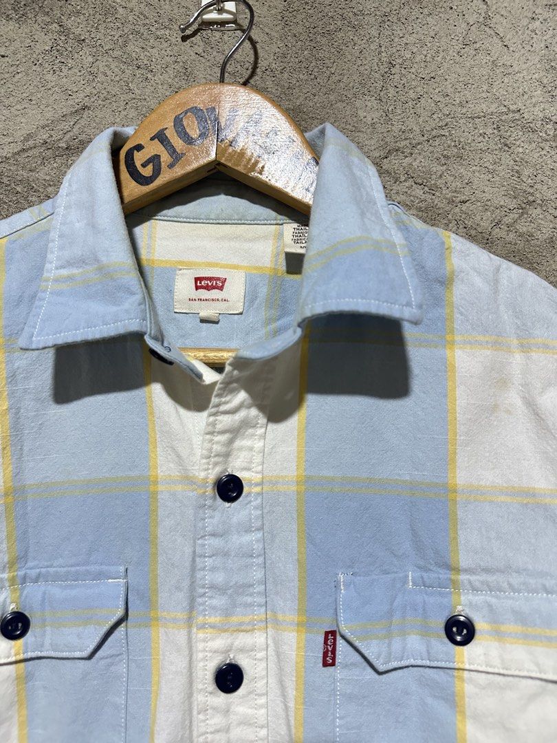 Levi’s long-sleeve button-down plaid shirt (Category: Tshirts & Polo Shirts ) located in Ozamiz City. Submitted by quick_done_deals (Listing ID 1468577679, Image 2). Description: 🛒 ** Levi’s long-sleeve button-down plaid shirt ** 💯 Excellent Condition 📐 Dimes: L28xW20.5 (M) 🔍 Issue: None 🎨 Color Rate: 9.5 / 10.