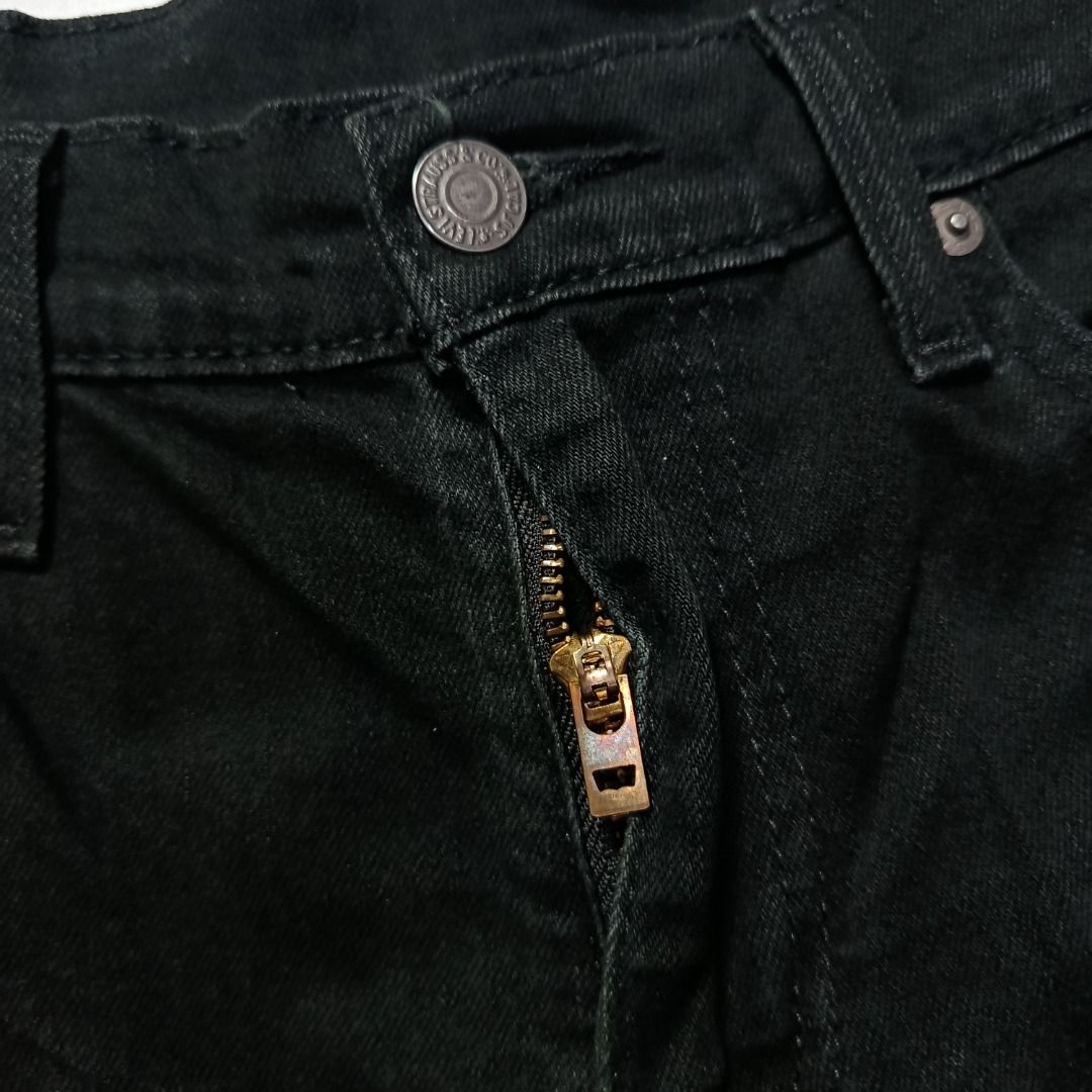 Levi’s Premium 511 Black Slim-Fit Jeans (Category: Jeans) located in Taytay. Submitted by hoodgrail.vtg (Listing ID 1468634200, Image 3). Description: • Excellent condition - Lightly used • Clean black denim with a slim-tapered silhouette, classic five-pocket construction, and signature red tab detail • Size on tag: W31 L32 — best fits W31 • Measurements: 16 x 41 in • Leg opening: 6.5 in • Color rate: 9/10 • Issue: None.
