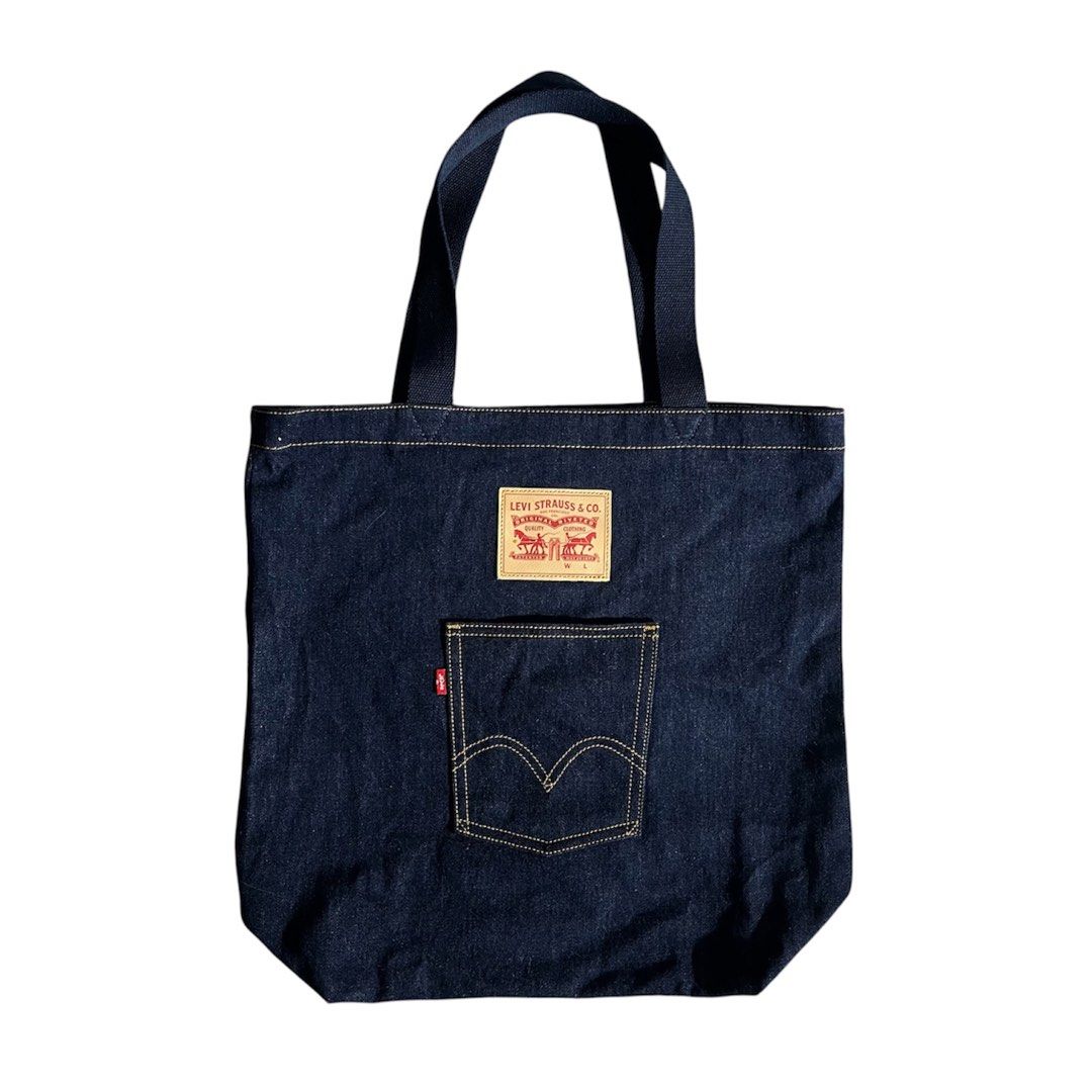 Levis Strauss & Co. Indigo Denim Tote Bag (Category: Belt bags, Clutches and Pouches) located in Daraga. Submitted by th3cliquejunks (Listing ID 1468618729, Image 1). Description: Levis Strauss & Co. Indigo Denim Tote Bag Authentic Good As New Flawless Indigo Denim - 2,880 Dm!.