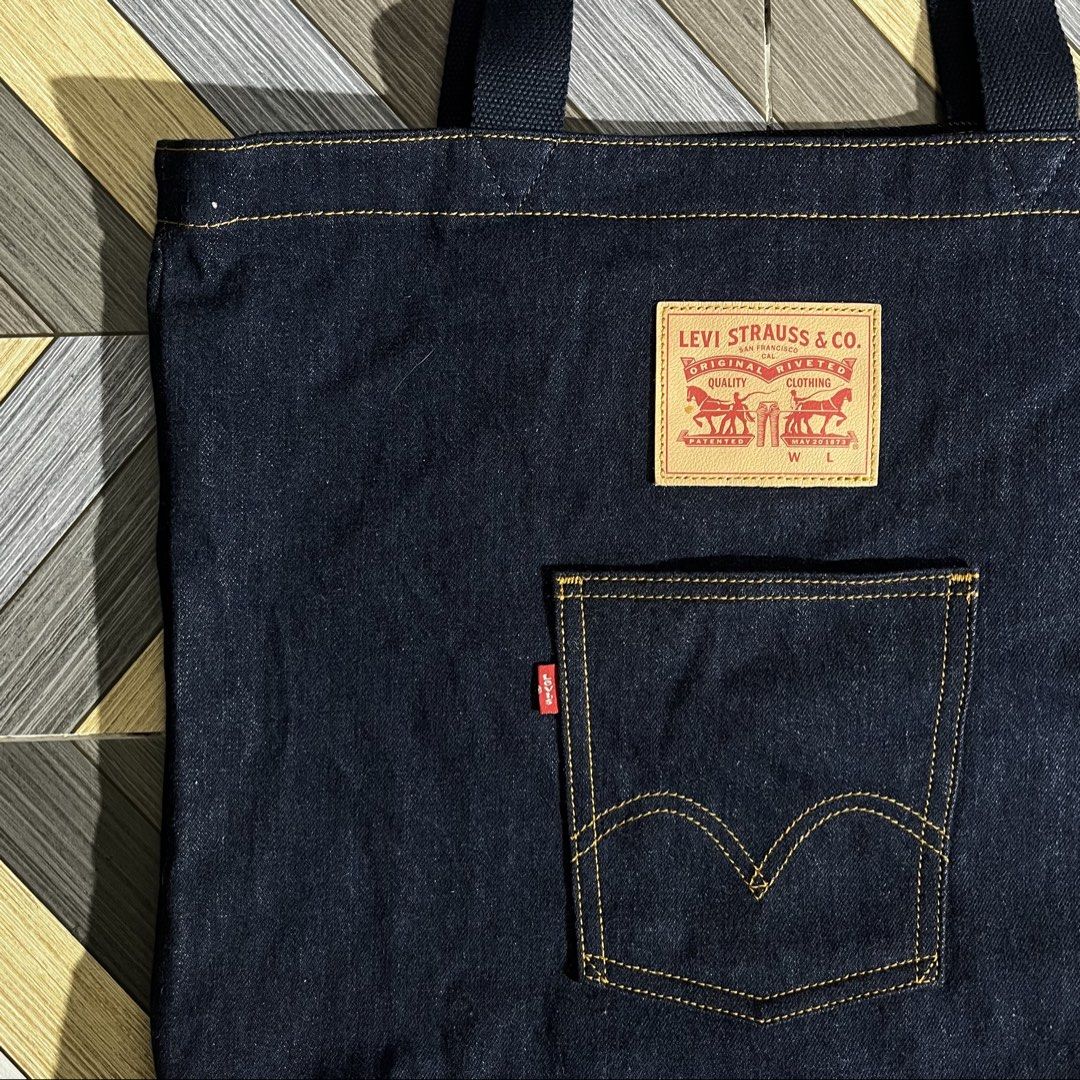 Levis Strauss & Co. Indigo Denim Tote Bag (Category: Belt bags, Clutches and Pouches) located in Daraga. Submitted by th3cliquejunks (Listing ID 1468618729, Image 2). Description: Levis Strauss & Co. Indigo Denim Tote Bag Authentic Good As New Flawless Indigo Denim - 2,880 Dm!.