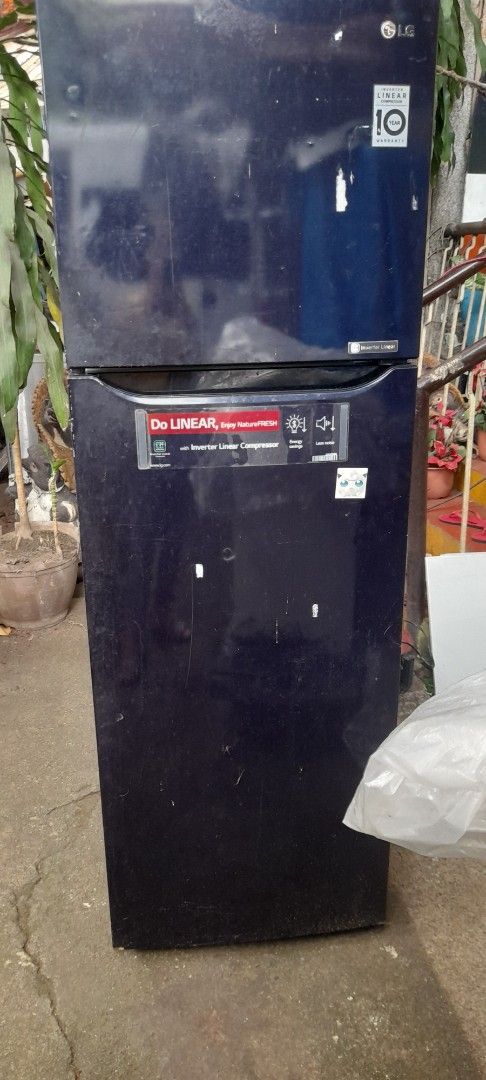 LG Double Door Refrigerator Dark Blue (Category: Refrigerators and Freezers) located in Valenzuela. Submitted by newbear.425b6e (Listing ID 1468582042, Image 1). Description: - Brand/Model: LG Double Door Fridge with Digital Inverter Linear Compressor - Design: Glossy black finish, top freezer compartment - Condition: Cools properly with a very clean interior; minor exterior scuffs from previous relocation - Fit: Ideal size for standard kitchen s