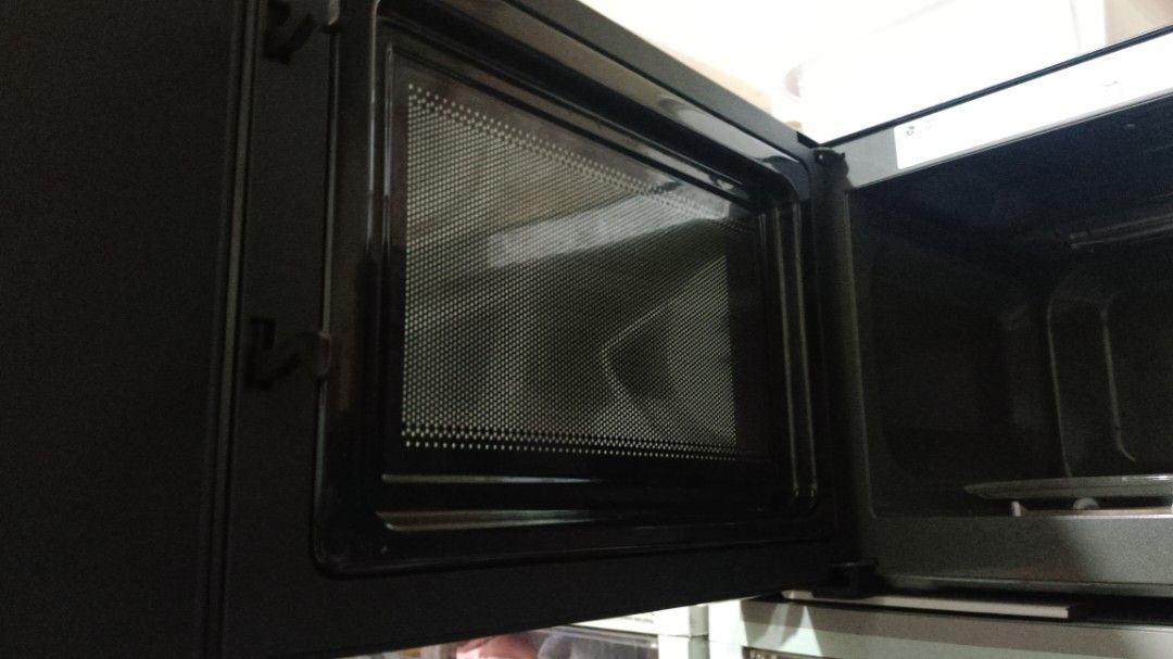 LG Smart Inverter Microwave Oven (Category: Ovens & Toasters) located in Mandaluyong City. Submitted by yssaykd (Listing ID 1467842767, Image 2). Description: LG 25L SMART INVERTER MICROWAVE OVEN (FOR SALE) ‼️ OPEN FOR NEGO ‼️ 💸 PRICE: ₱8,000 💸 (open for nego for sure buyers) Smart Inverter Microwave Oven 25L with Grill Function General Specifications Smart Inverter Tasty Grilling Even Heating Fast Cooking Even Deforsting Various Cooking Color:
