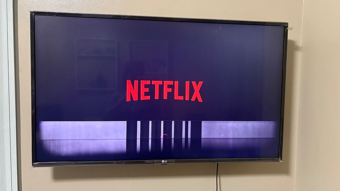 LG TV Netflix Display Issue (Category: TV) located in Paranaque City. Submitted by southcolors (Listing ID 1468601753, Image 1). Description: - LG flat screen TV 43 inches defective TV .