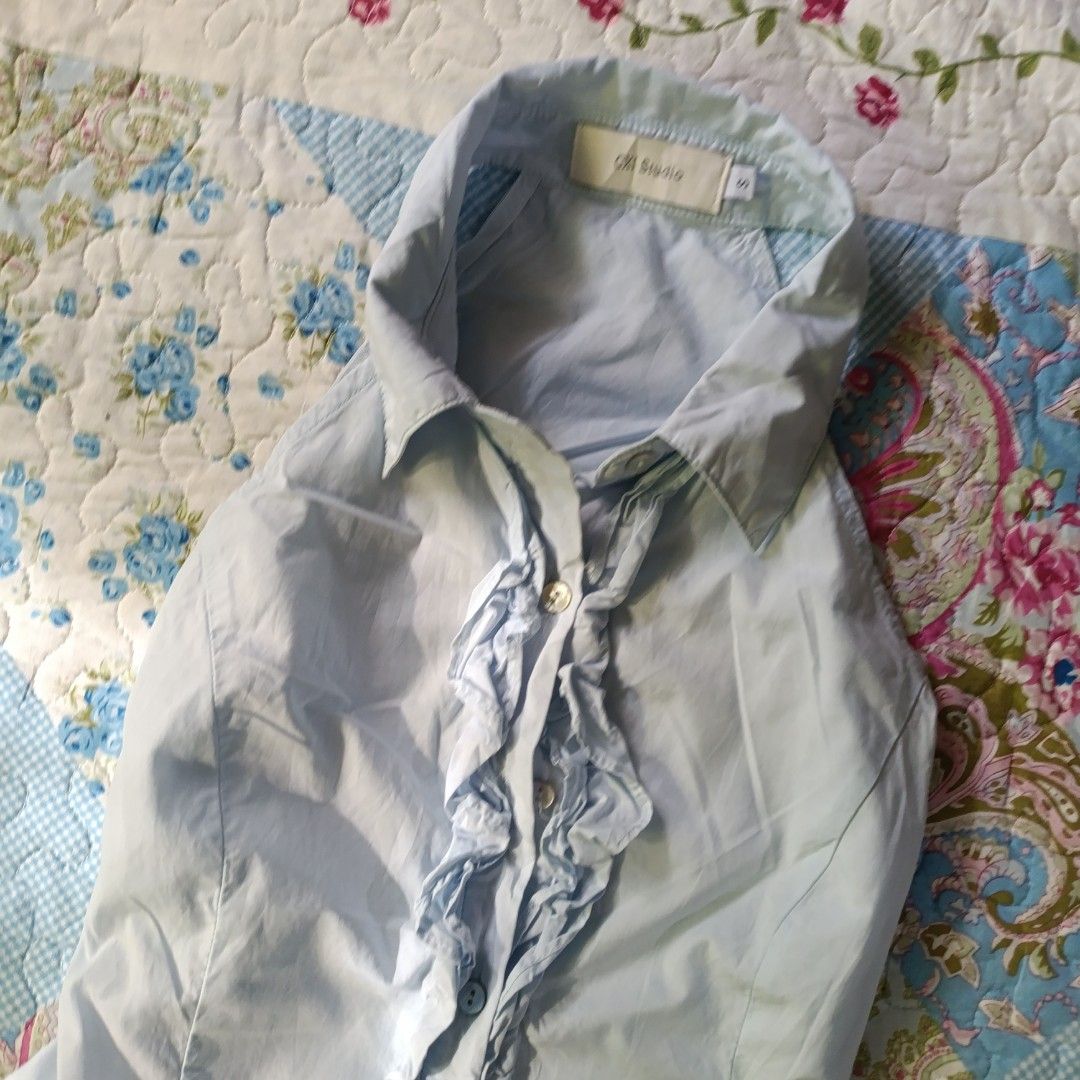 Light Blue Ruffled Halterneck Top (Category: Sleeveless) located in Quezon City. Submitted by yourstrulyshiane (Listing ID 1468541135, Image 2). Description: › size : extra small to small . S on tag : › bust : 30 to 34 in . length : 20 in all dimensions are measured while the garment is laid flat. for the best fit, compare the measurements with a similar garment you already own. ˚˖𓍢ִ໋❀ details ♡ › condition : good condition ⋆ well-maintained and
